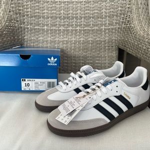 adidas Originals Samba OG   Color: Footwear White/Core Black/ Clear Granite